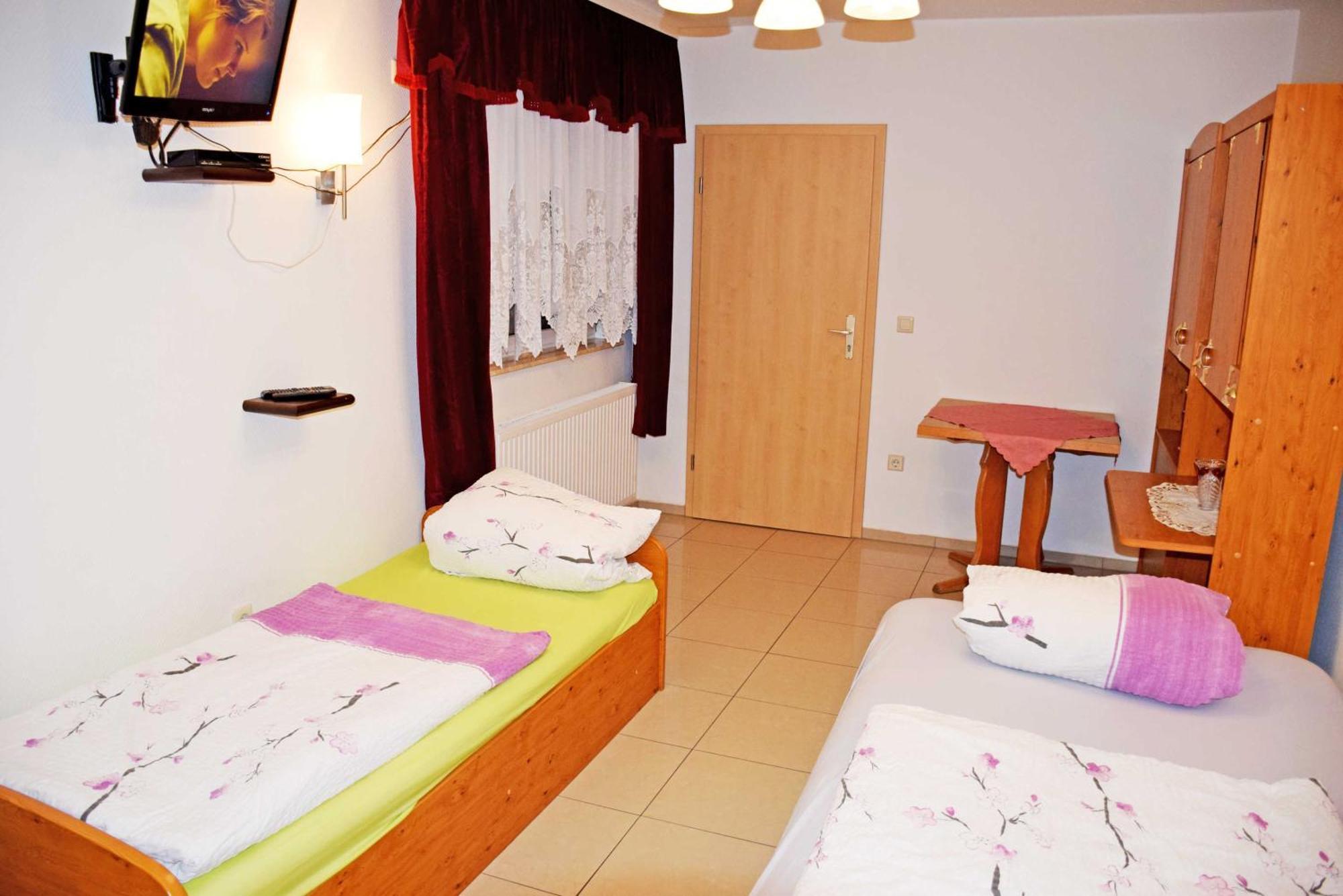 Ferienwohnung/ Ferienzimmer Asche Aschersleben Eksteriør billede
