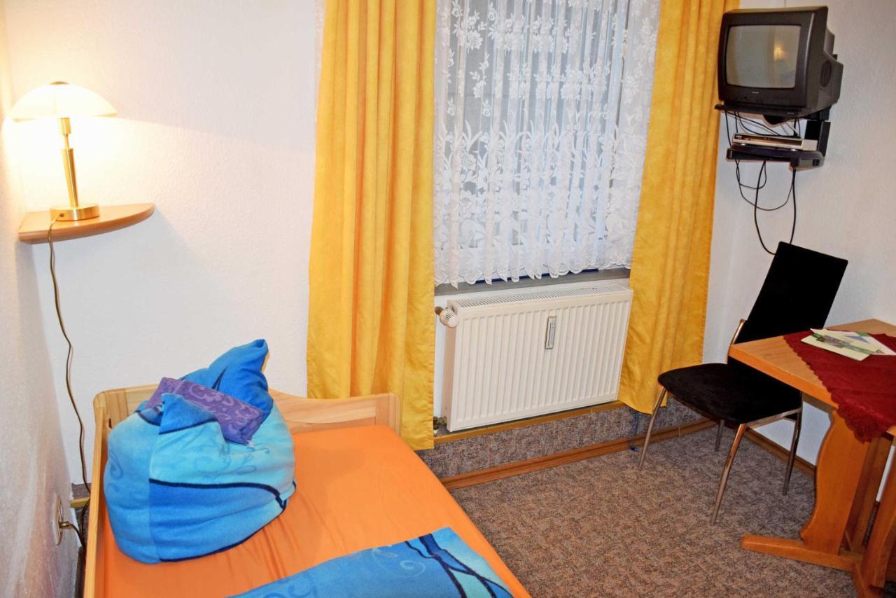 Ferienwohnung/ Ferienzimmer Asche Aschersleben Eksteriør billede